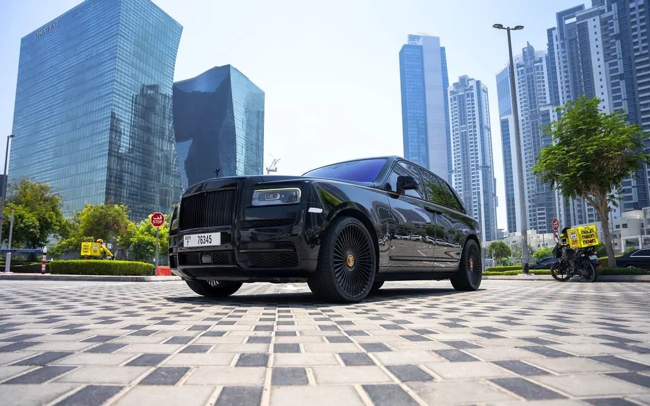 رولز رويس كولينان BLACK BADGE