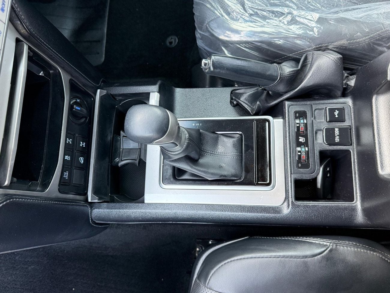 تويوتا برادو VX Full Option Right Hand Drive