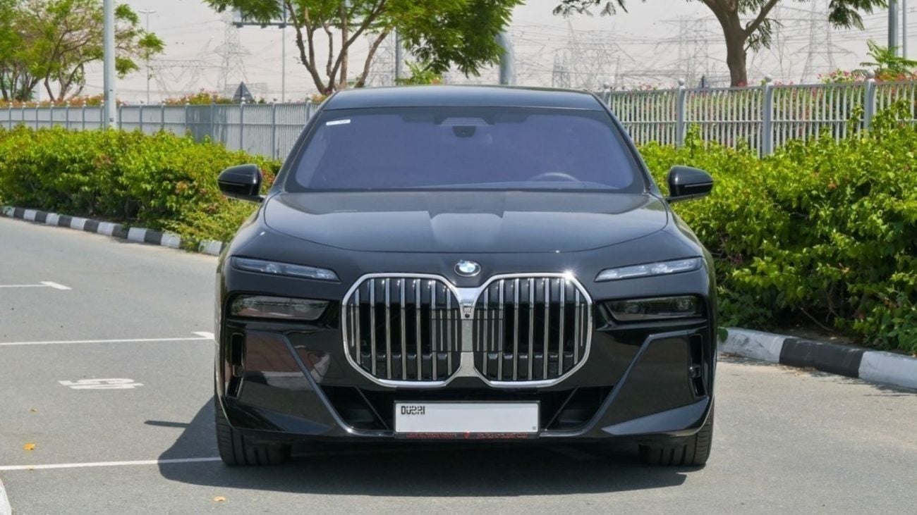 BMW 740Li BMW 740i Sedan - Black - 2024 Excellent Condition with 5 Years Dealer Warranty and Service