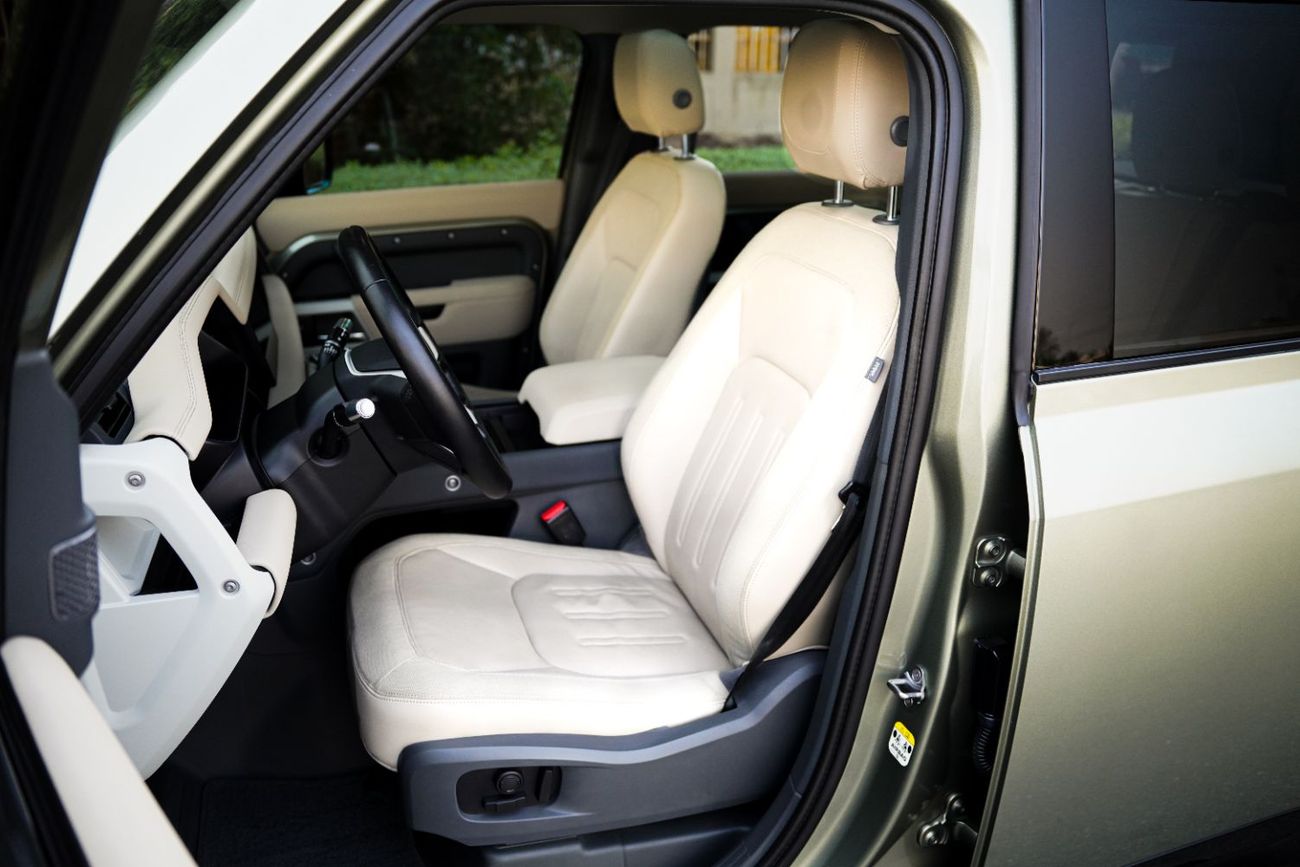 Land Rover Defender P400 110 X-Dynamic SE 3.0L (5 Seater)