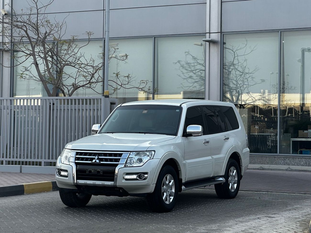 Mitsubishi Pajero GLS GCC