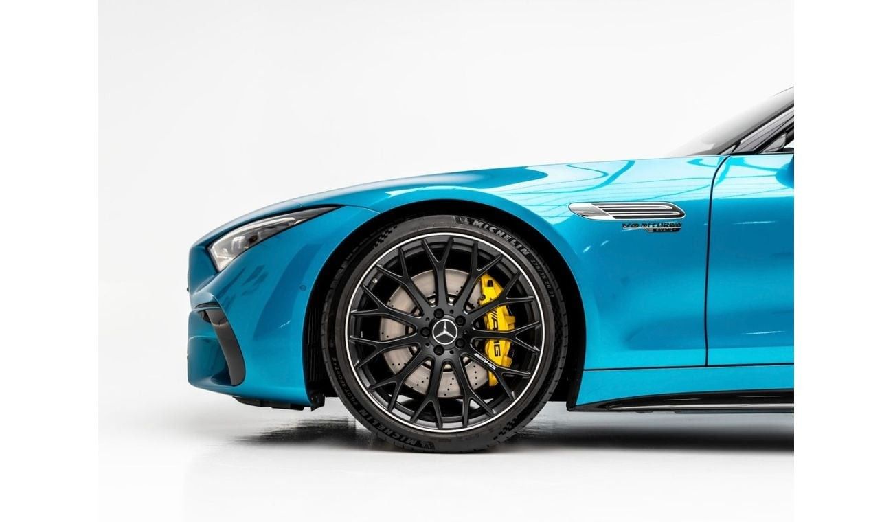 Mercedes-Benz SL 55 AMG Roadster 4Matic+ 2022 Mercedes-Benz SL 55 AMG, 2027 Mercedes Warranty + Service Contract, Low KMs, G