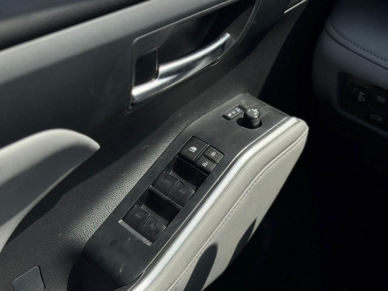 Toyota Highlander TOYOTA HIGHLANDER 2.5L 2025 GCC BLACK HEV