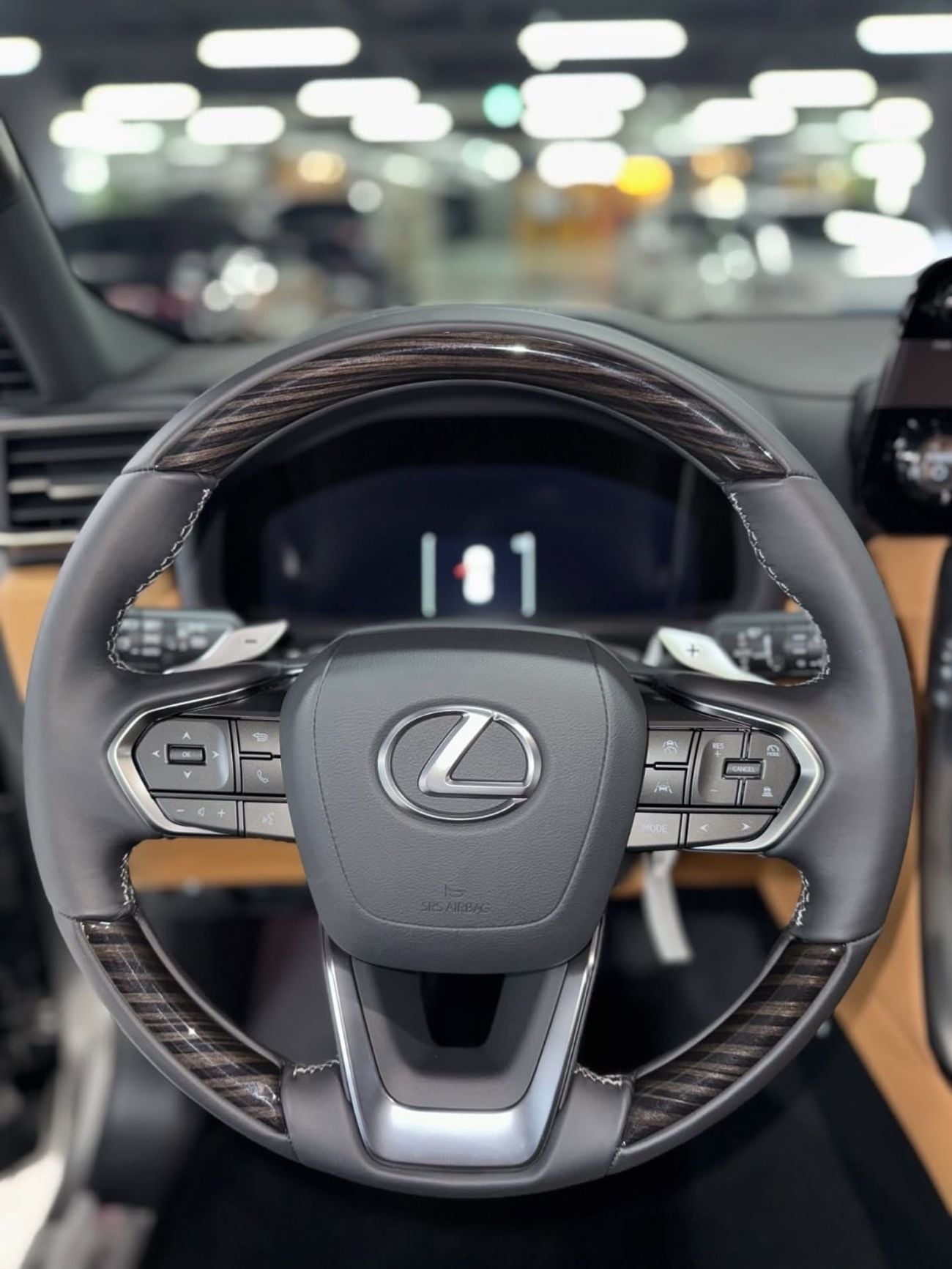Lexus LX700h SIGNATURE (NO AUTOPARK) TITANIUM/TAN 2026