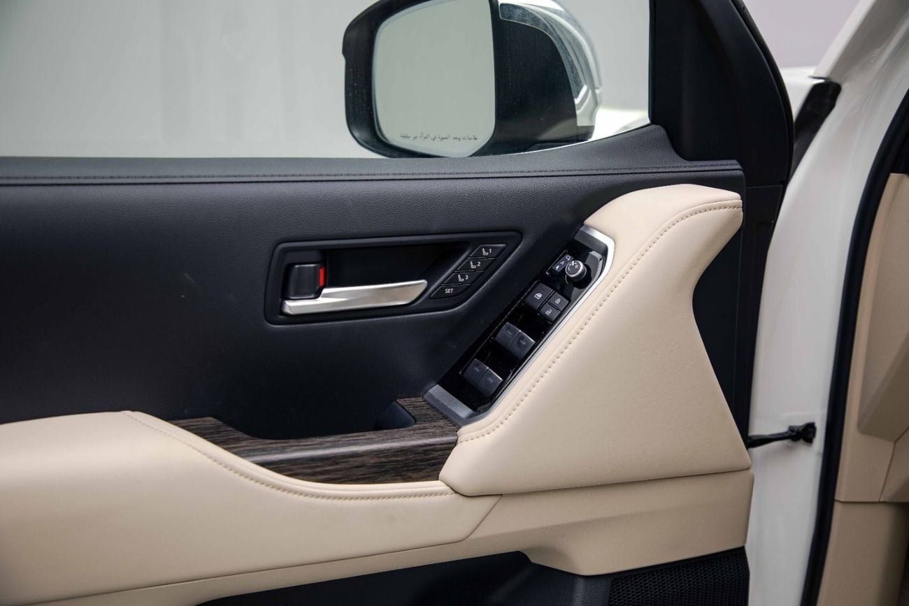 Toyota Land Cruiser VX LC300 4.0L - White Inside Beige | Export Only