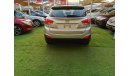 Hyundai Tucson GCC no1 fully loaded with options do not need any expenses