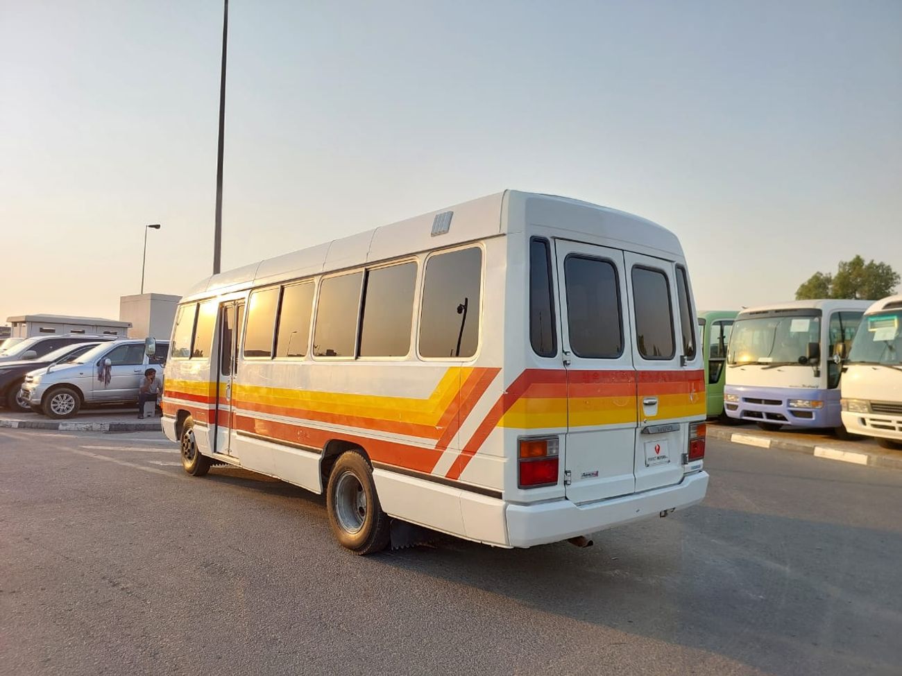 تويوتا كوستر TOYOTA COASTER BUS RHD 1992 MODEL 4.1 L DIESEL AUTOMATIC(PM04795)
