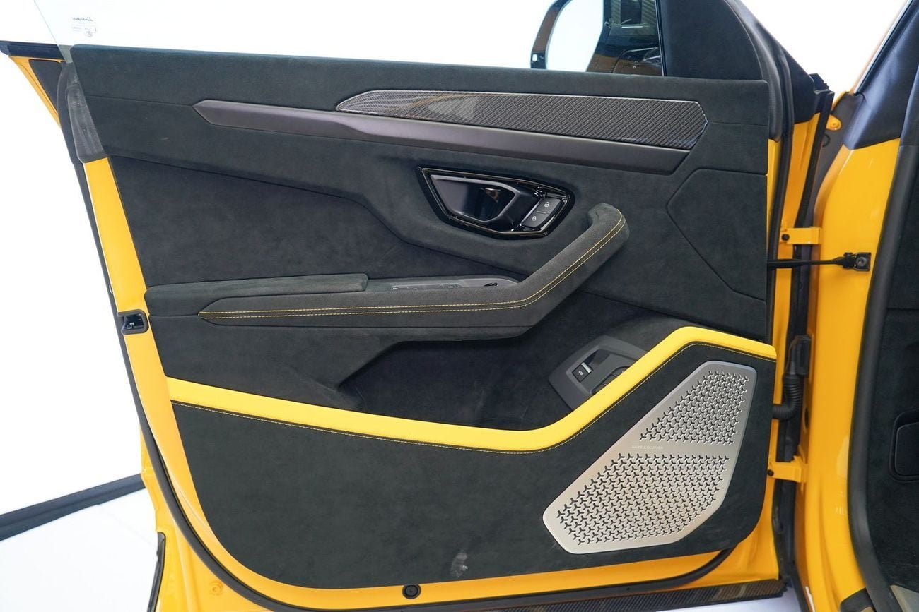 لامبورغيني اوروس 4.0T V8 Performante