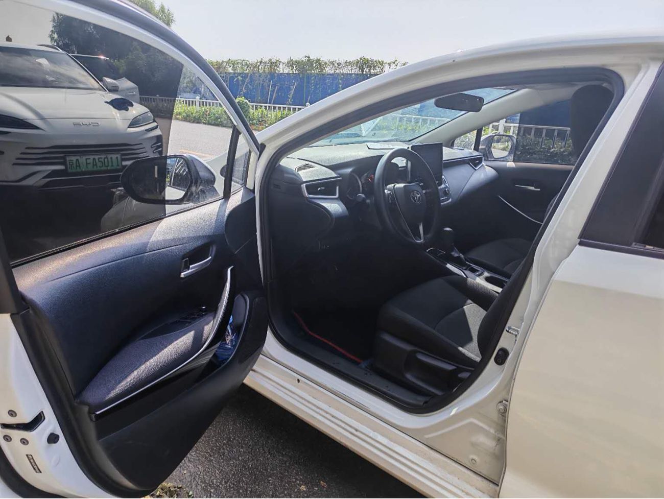 تويوتا كورولا XLI Hybrid 1.8L