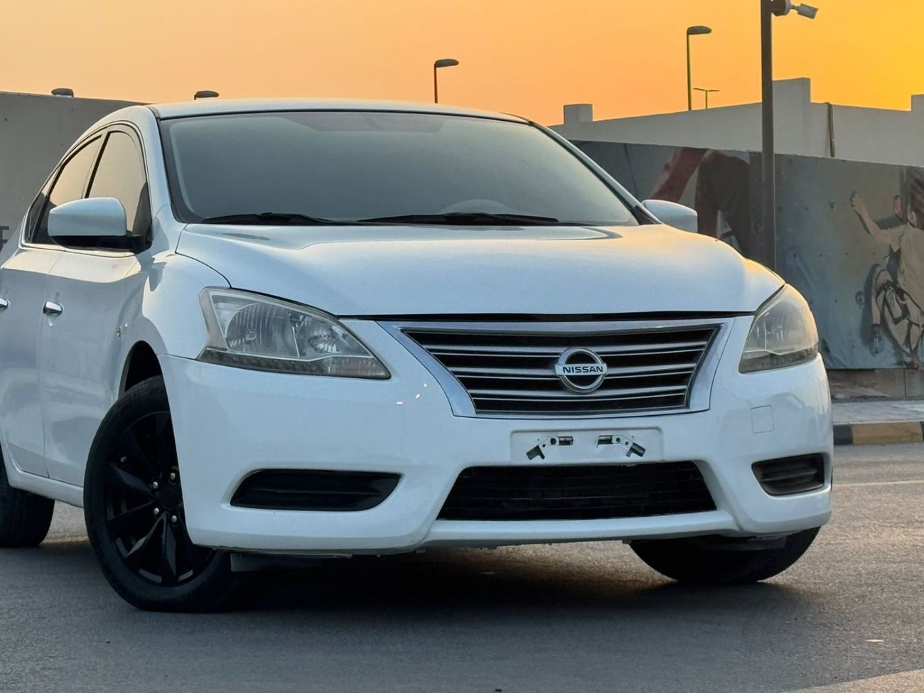 نيسان سنترا ممتازة من الداخل و الخارج