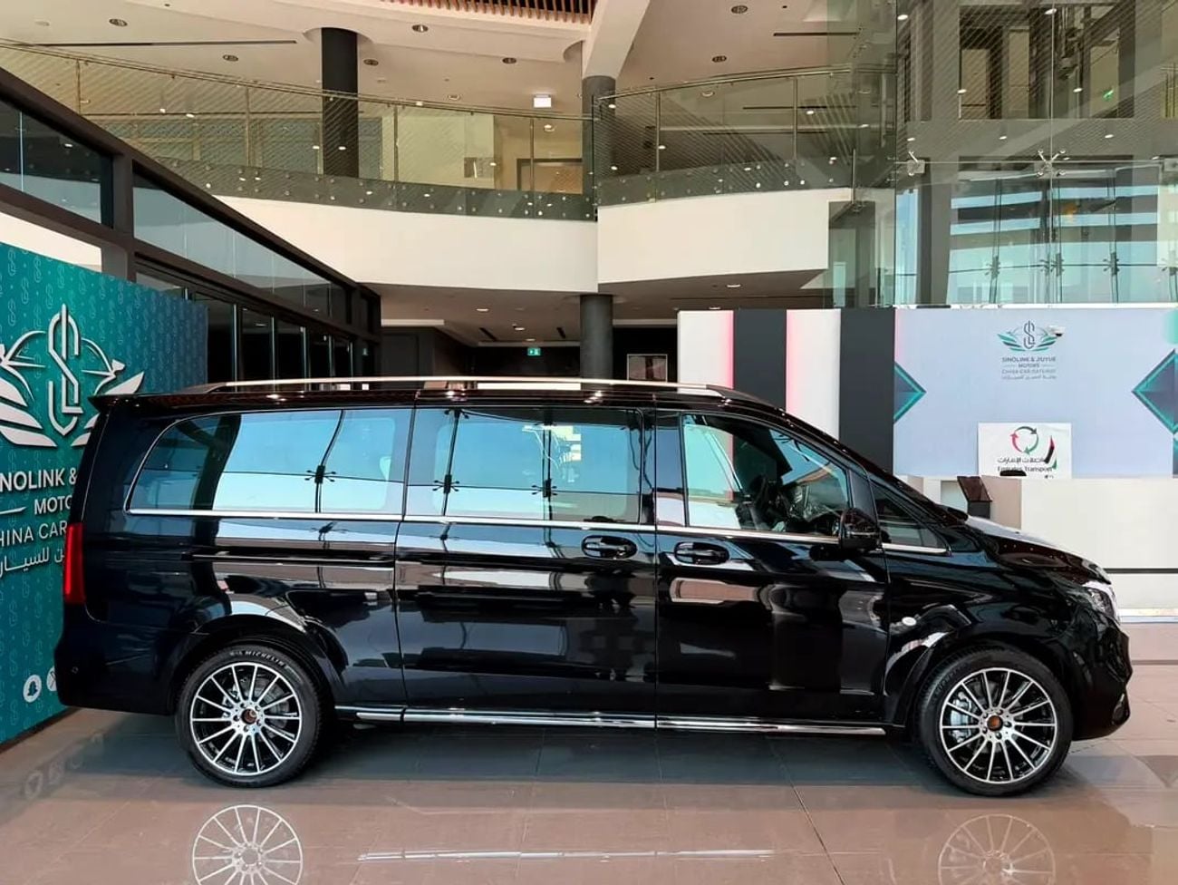 Mercedes Benz V300 V 300 - European Specs - Brand Luxury MPV