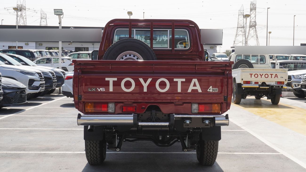 تويوتا لاند كروزر بيك آب LX 4.0 L V6