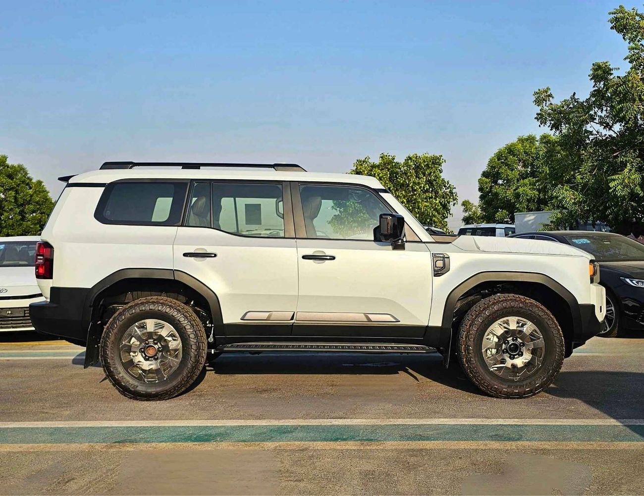 تويوتا برادو ADVENTURE TURBO / 2.8L V4 DIESEL / 360* WITH HEADUP DISPLAY / SUNROOF / HIGH OPTION (CODE # ADV)