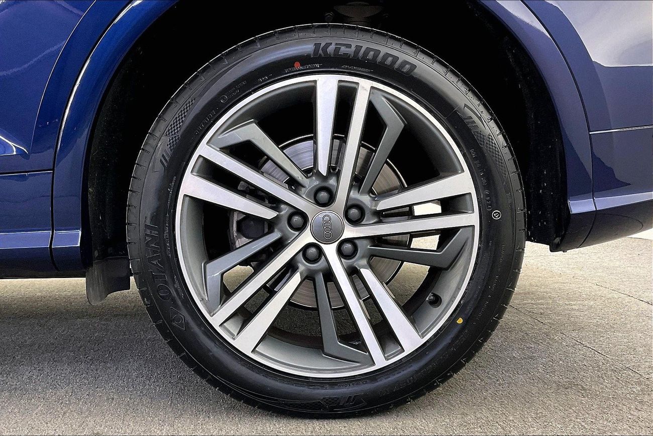 Infiniti Q50 Premium / Luxe | Guaranteed Warranty | 0 Down Payment