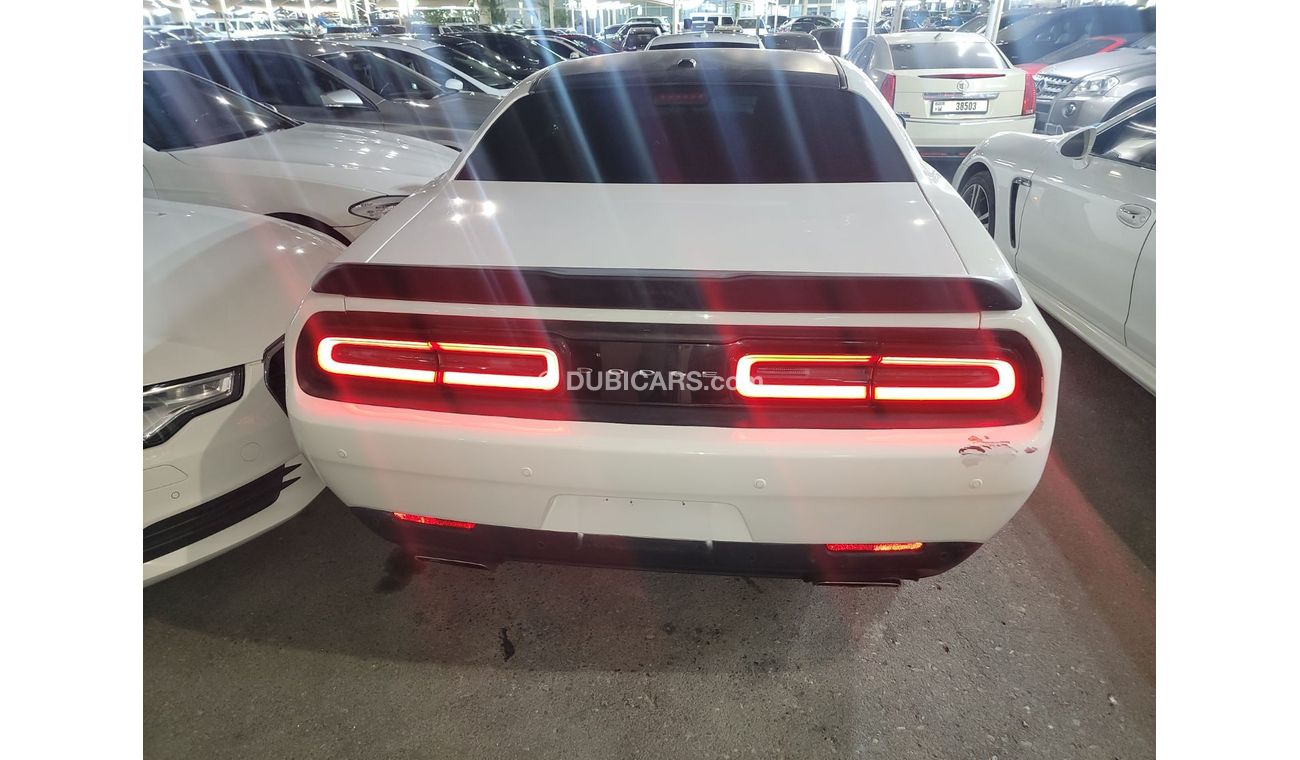 Dodge Challenger R/T Shaker