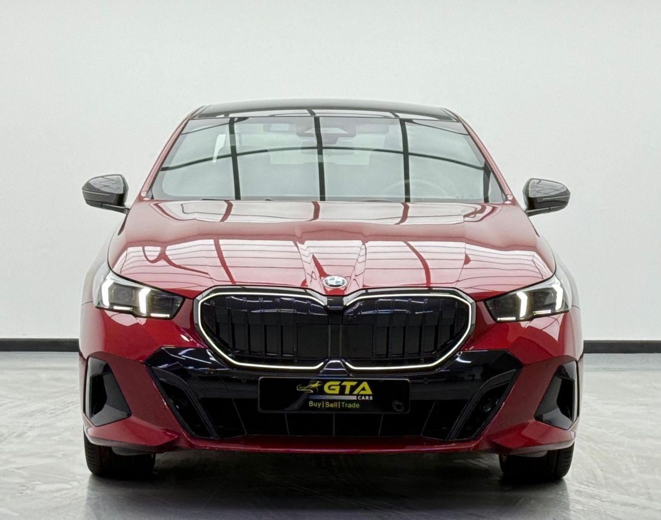 BMW 530i 2025 BMW 530i M-Kit, 2030 BMW Warranty + Service Pack, Fully Loaded, Excellent Condition, GCC