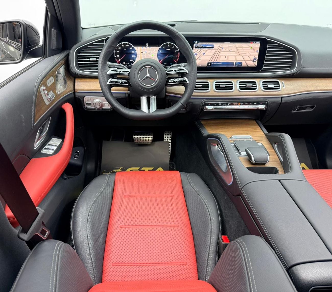 مرسيدس بنز GLE 450 AMG 2025 Mercedes Benz GLE 450 Coupe 4MATIC, 2030 Mercedes Warranty, Low Km, Excellent Condition, GCC