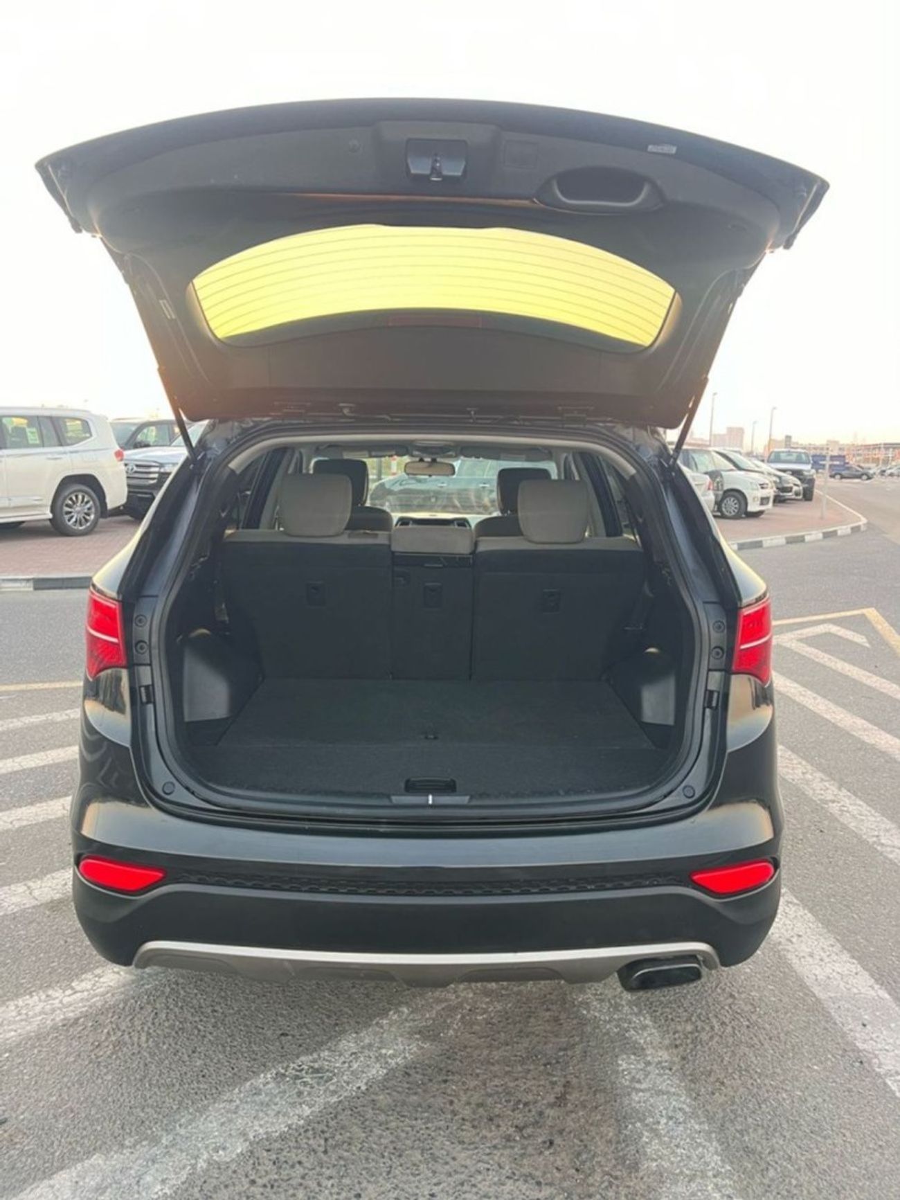 Hyundai Santa Fe 2015 Hyundai Santa Fe - 2.4L V4 - Accident Free - Clean Car  - Canadian Spec