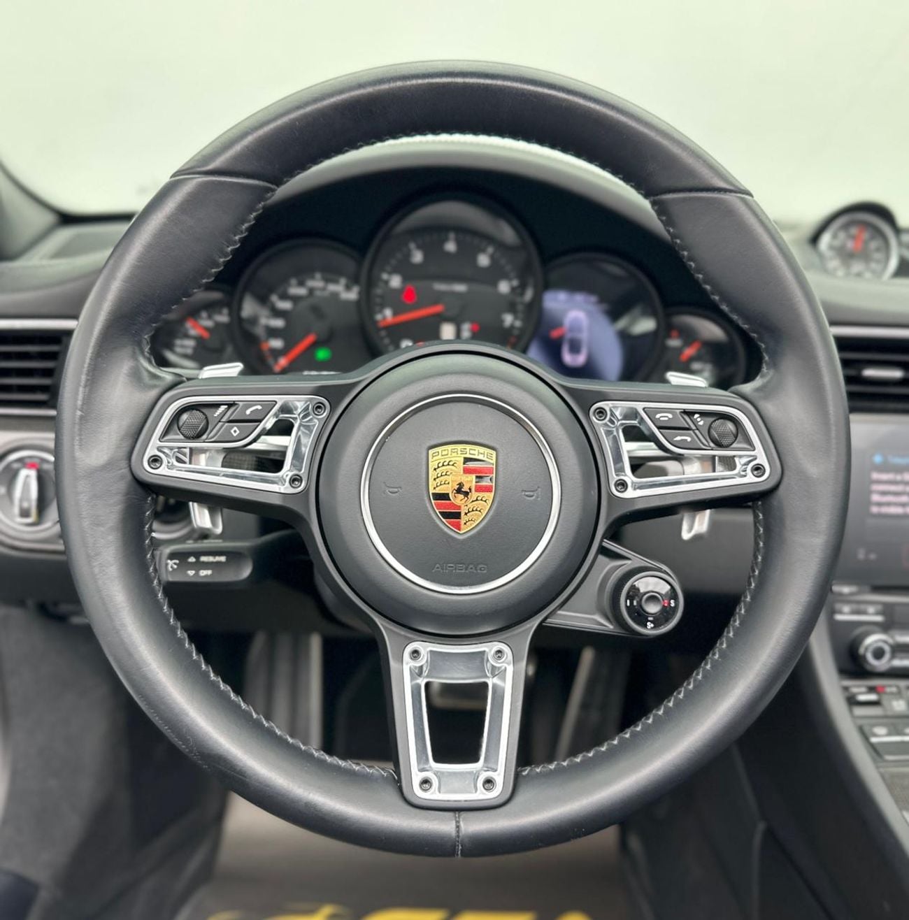 Porsche 911 2017 Porsche 911 Carrera 4 Cabriolet, April/2027 Porsche Warranty, Full Porsche Service History, GCC