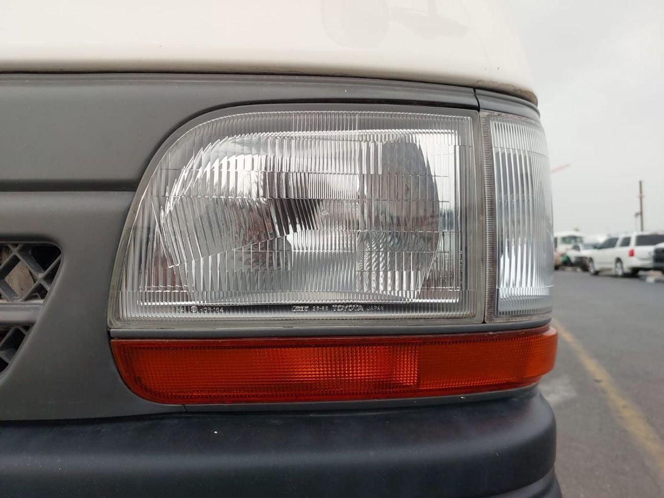 Toyota Hiace TOYOTA HIACE VAN RHD 2003 MODEL 3.0 L DIESEL MANUAL(PM03653)