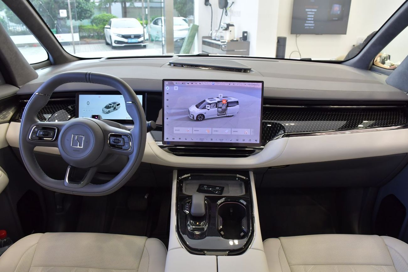 زيكر 009 Glorious Collector's Edition 4WD 108kWh