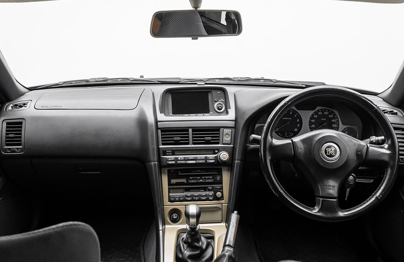 نيسان سكايلاين 2.6L I-6 Turbocharged Engine