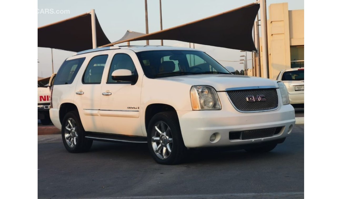 GMC Yukon GMC YOUKAN DENALI 2007 GCC Specefecation