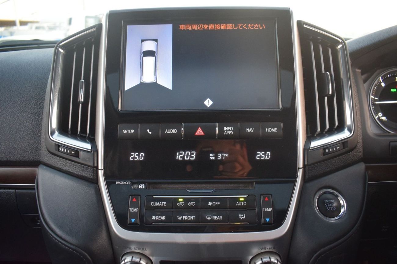 Toyota Land Cruiser 2020 TOYOTA LAND CRUISER V8 FULL OPTION