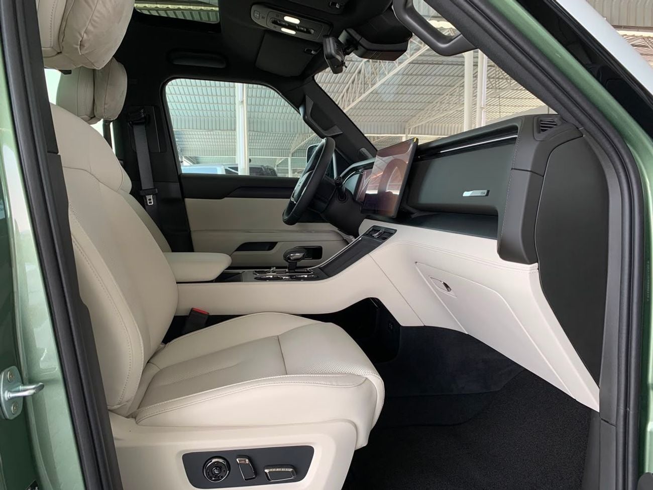 ROX 01 PRESTIGE 2026 ROX 01 VIP 6-Seater