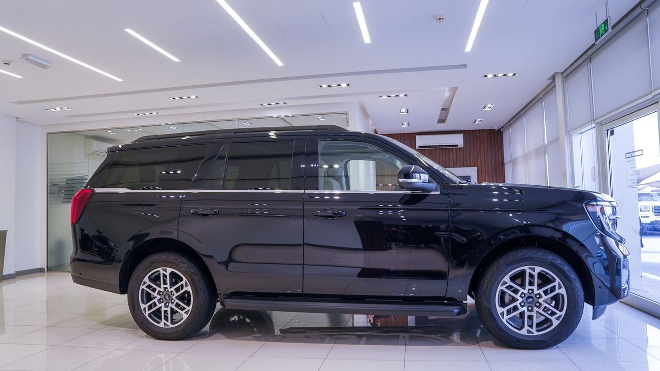 Ford Expedition Active 3.5L (400 HP) 4WD