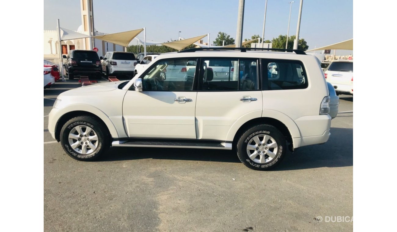 Mitsubishi Pajero Full options