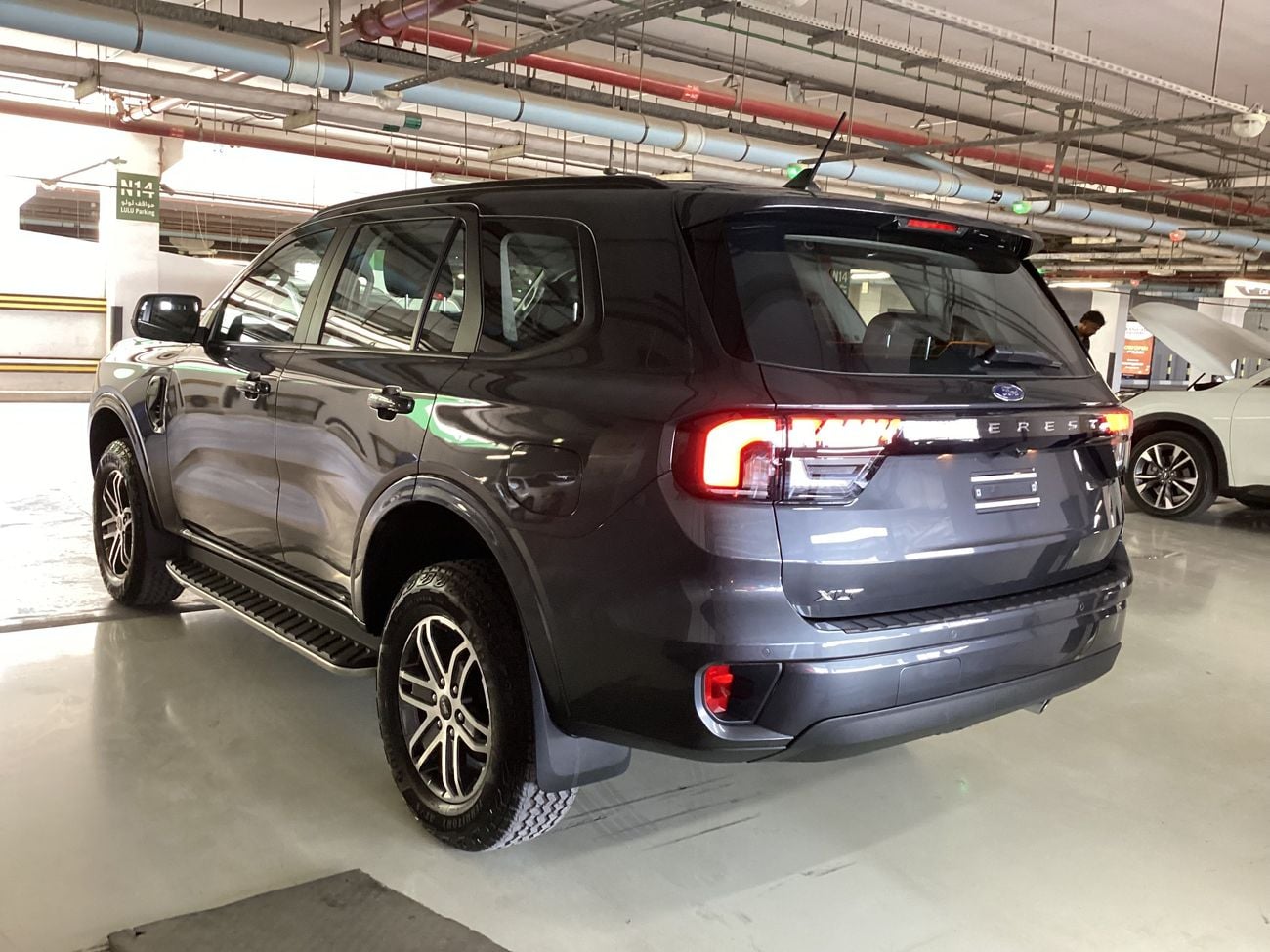 Ford Everest 2.3 XLT 4WD AUTO LTHR OFF ROAD 18 ALW | Guaranteed Warranty | 0 Down Payment