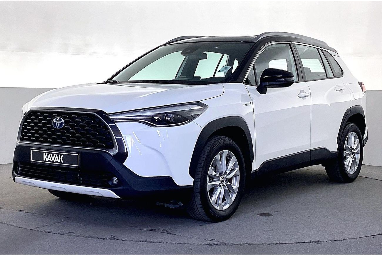 تويوتا كورولا كروس GLI | National Day Celebration | شامل الضمان | 0 ﺪﻔﻋﺓ ﺃﻮﻟﻯ