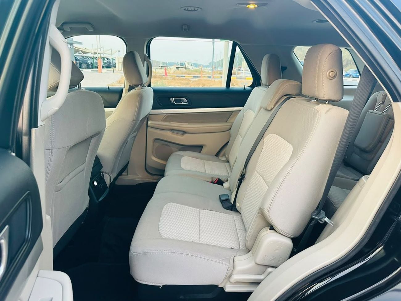 Ford Explorer BASE