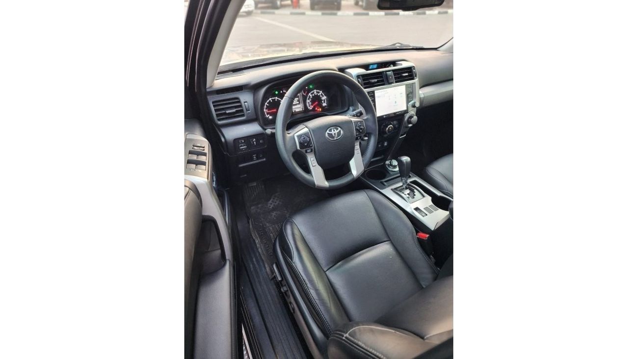 تويوتا Runner4 TOYOTA 4Runner Trd OFF Road  full option