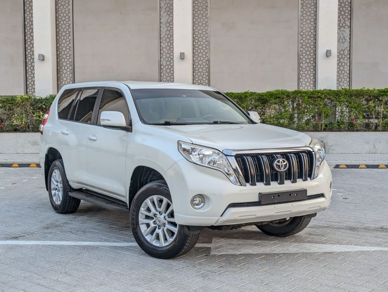 تويوتا برادو Toyota Prado 2016 white LHD 4-cylinder 2.7L Gcc specs