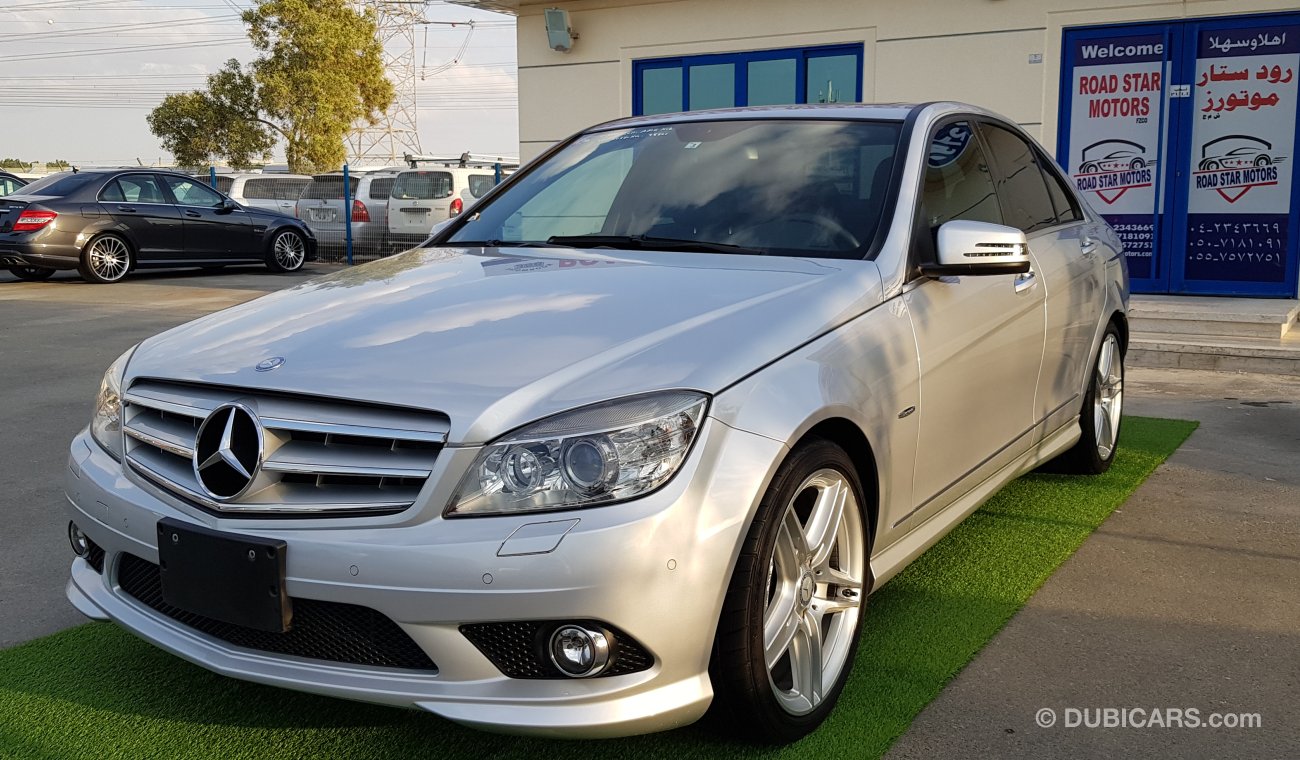 مرسيدس بنز C 300 وارد اليابان فائقة النظافه وصلت حديثا موديل 2011 خالية من الحوادث ومشيكه بالكامل