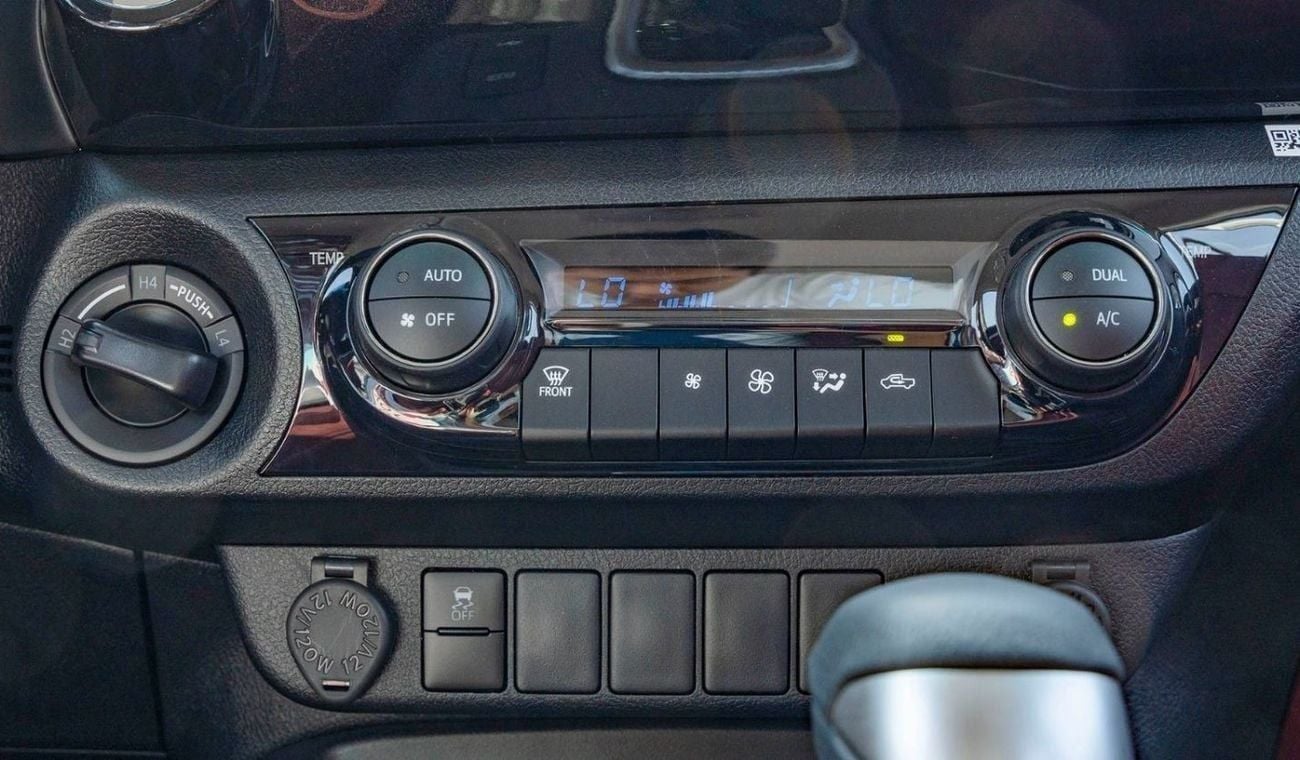 Toyota Hilux 2025 Toyota Hilux SR5 DC 4x4 2.7L Petrol AT (White)