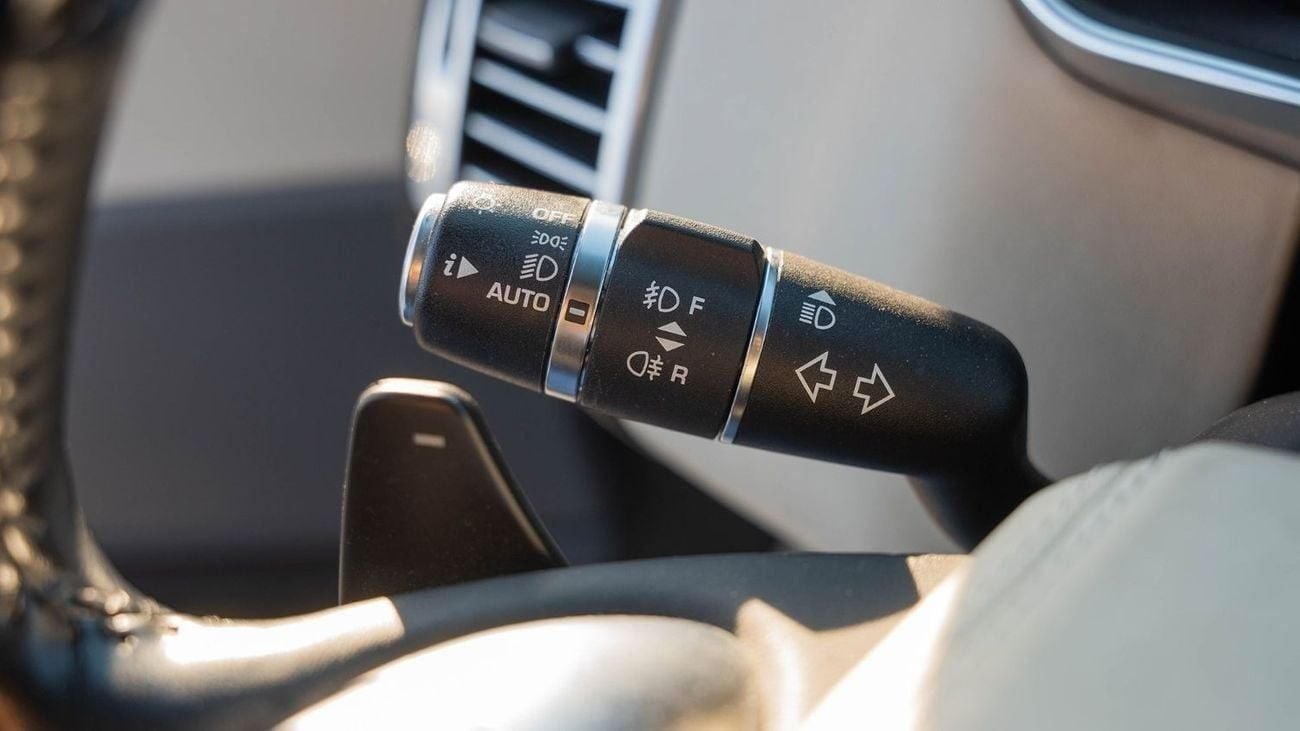 Land Rover Range Rover 2020 Land Rover Range Rover Vogue Long Wheelbase Supercharged V8 5.0L AT Petrol