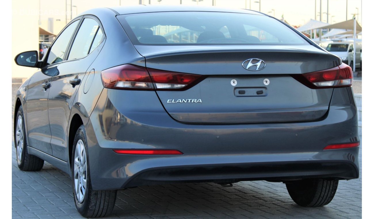 Hyundai Elantra Hyundai Elantra 2018 GCC in excellent condition without accidents, very clean from inside and outsid