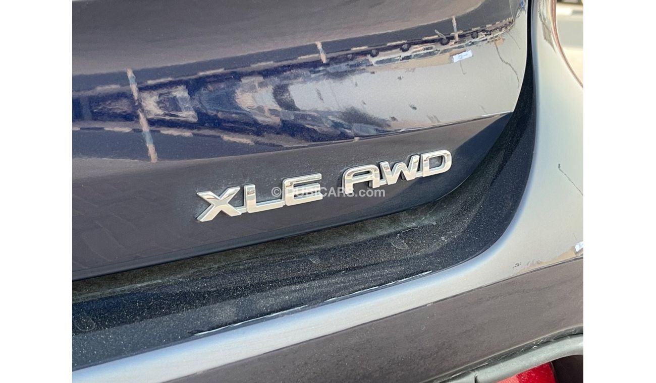 Toyota Highlander 2022 TOYOTA HIGHLANDER XLE 4x4 FULL OPTIONS IMPORTED FROM USA