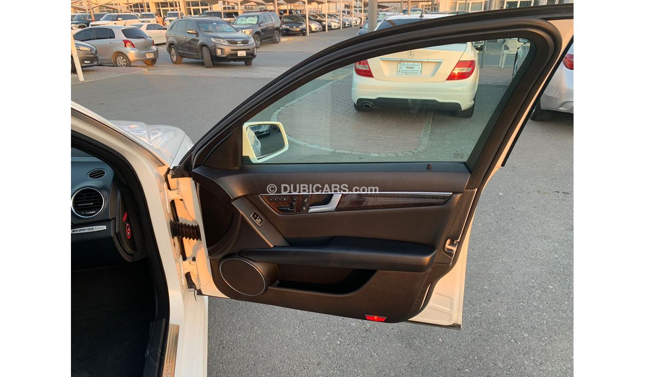 Mercedes-Benz C 200 Mercedes C200_Gcc_2013_Excellent_Condition _Full option