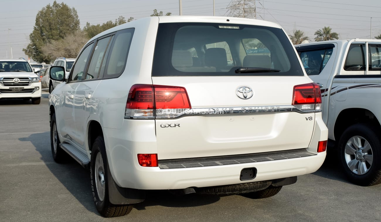 Toyota Land Cruiser GXR V8