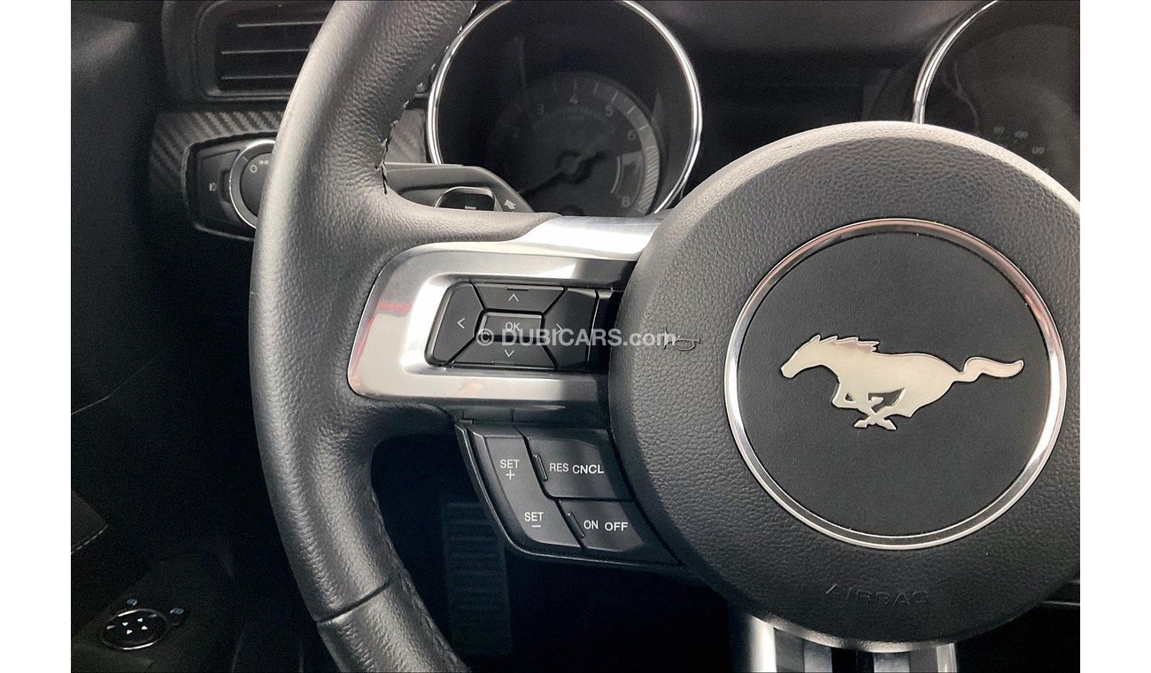 Ford Mustang Standard