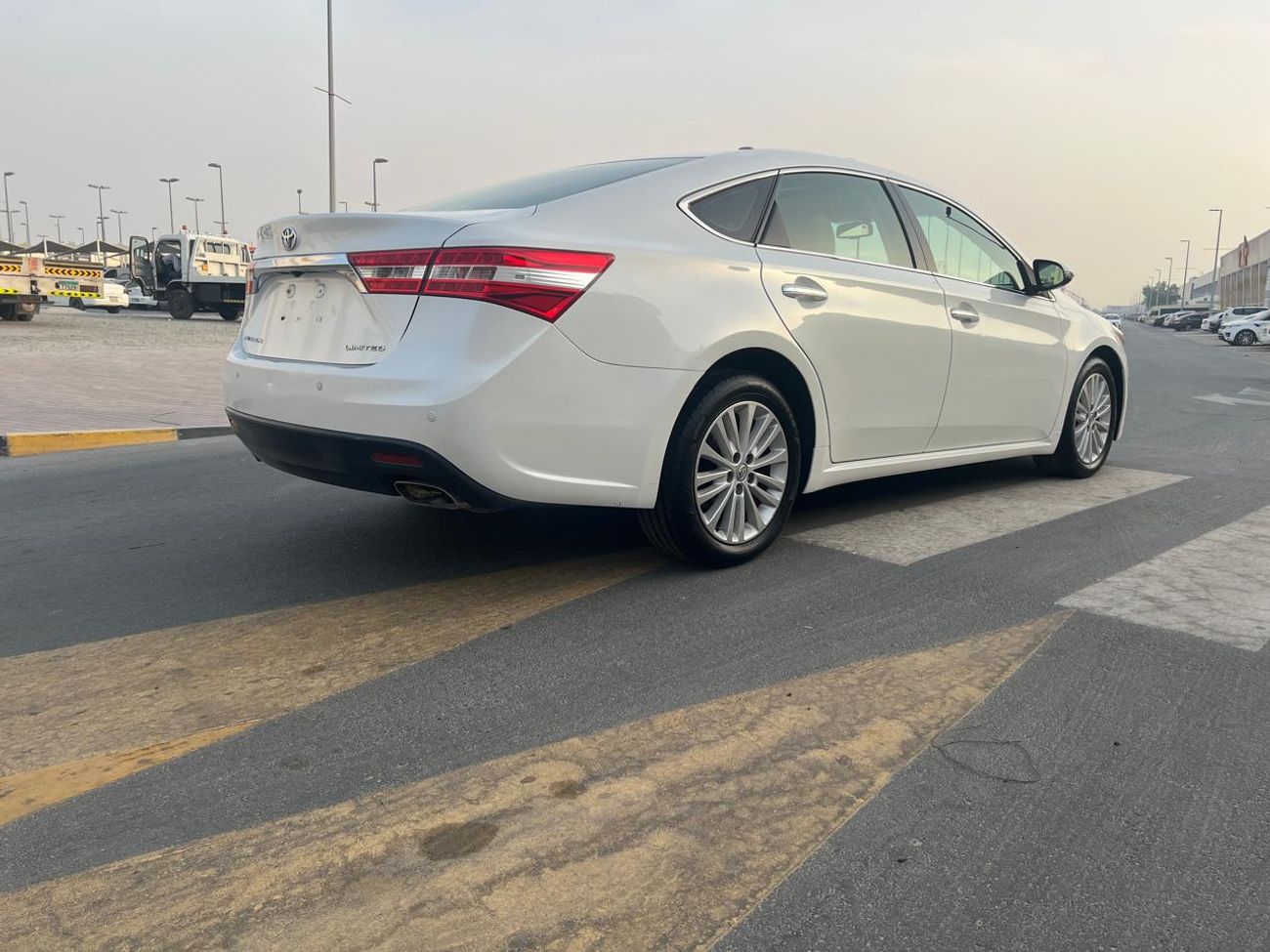 تويوتا افالون Limited 3.5L