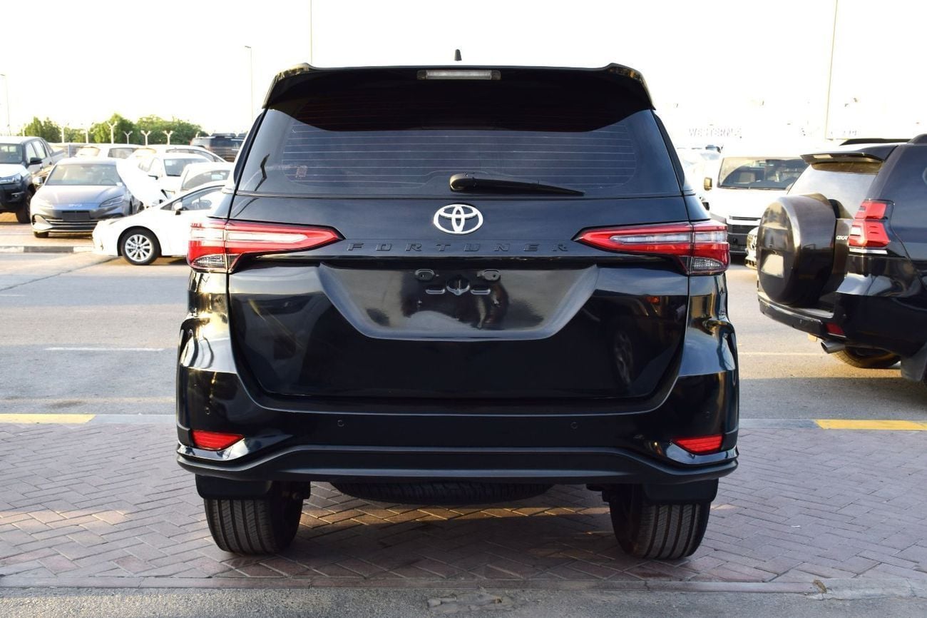 Toyota Fortuner VX2 PLUS VX2 4X4 Diesel 2.8L (Right Hand)