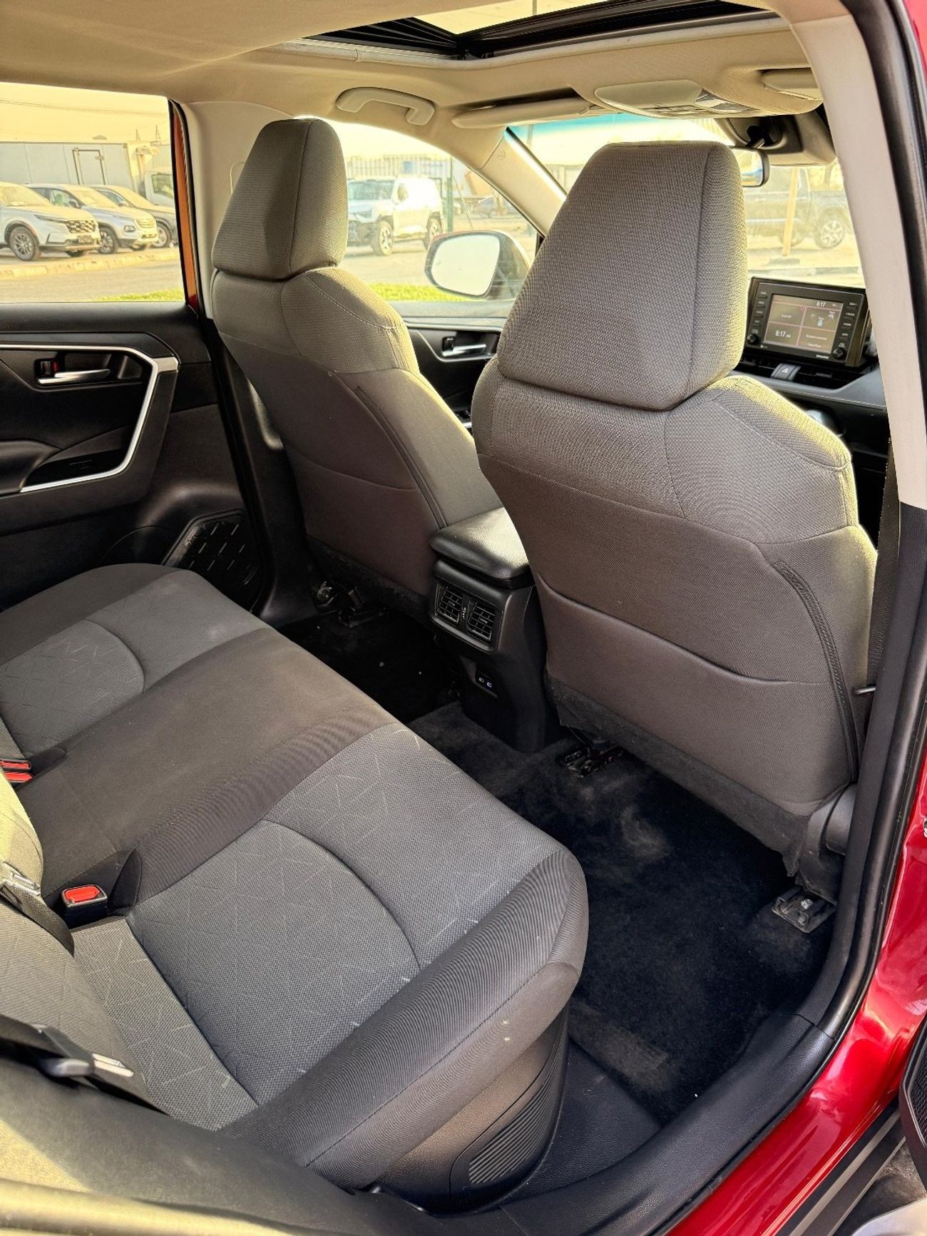 تويوتا راف ٤ XLE 2.5L