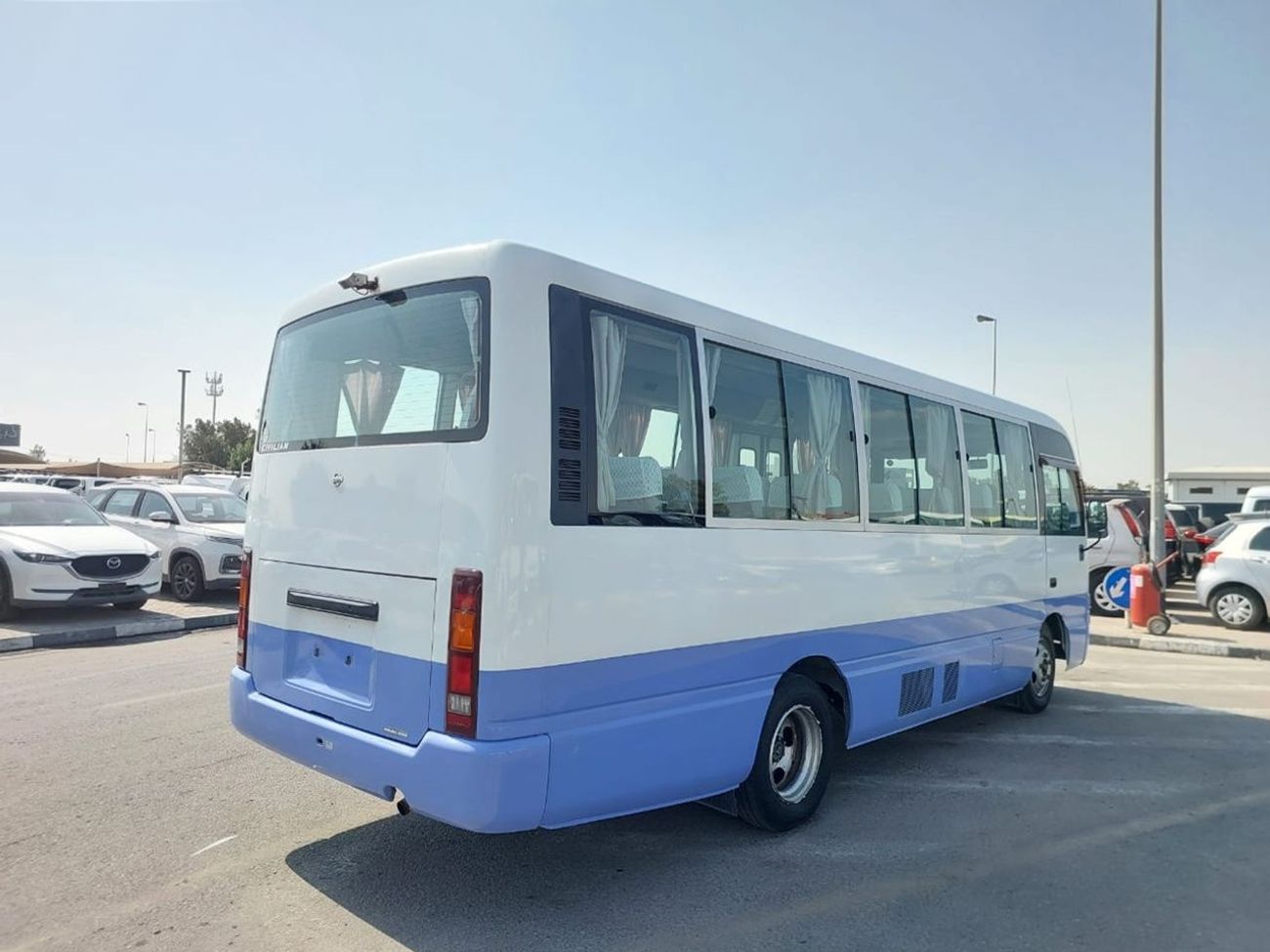 نيسان سيفيليان NISSAN CIVILIAN BUS RHD 2000 MODEL 4.2 L DIESEL AUTOMATIC(PM01364)