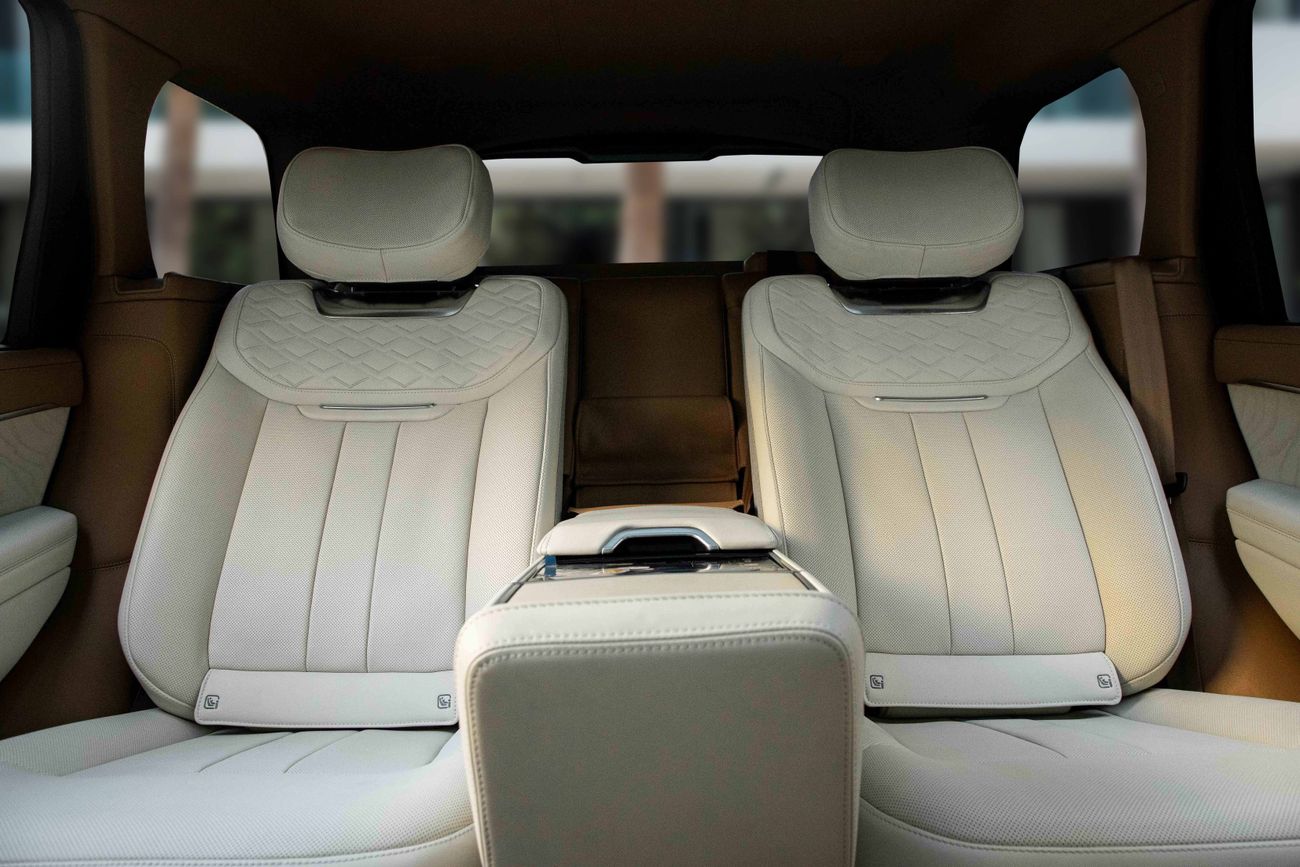 Land Rover Range Rover RANGE ROVER SV AUTOBIOGRAPHY | 14,688 P.M | 0% Downpayment | SV Autobiography| 2029 Agency Warranty!