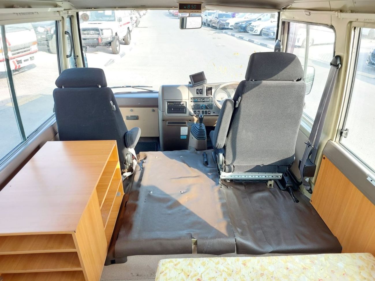 نيسان سيفيليان NISSAN CIVILIAN BUS 1995 RHD 4.1 L DIESEL MANUAL(PM00513)
